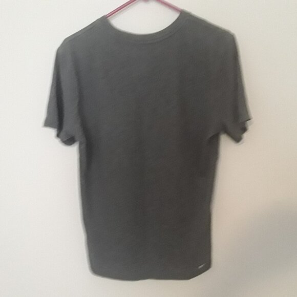 Mens Hurley Medium Gray w/ Turquoise Logo, Made With Nike Dri-Fit Crew T-Shirt - Picture 3 of 5